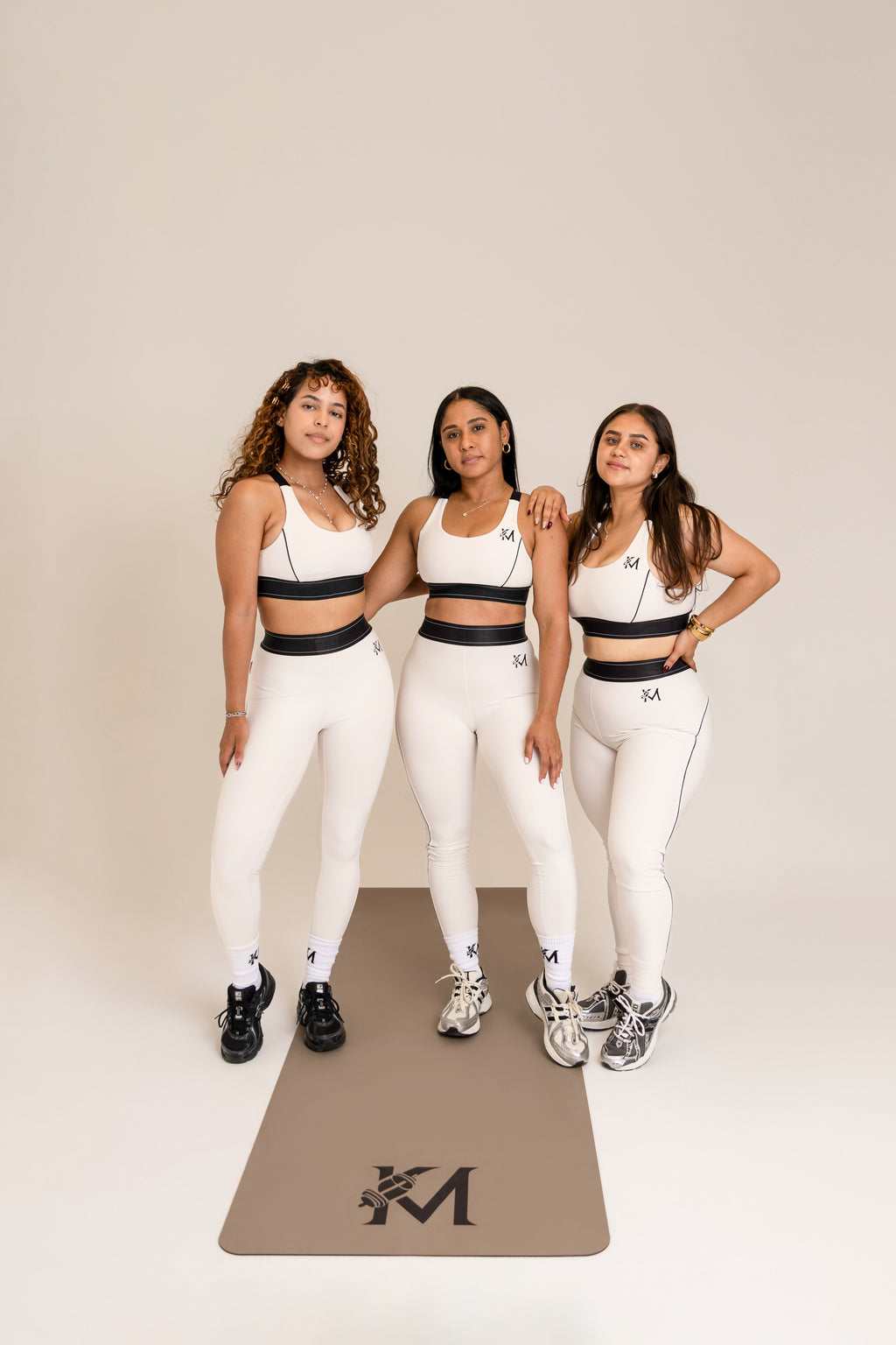 KM’ Glow Set