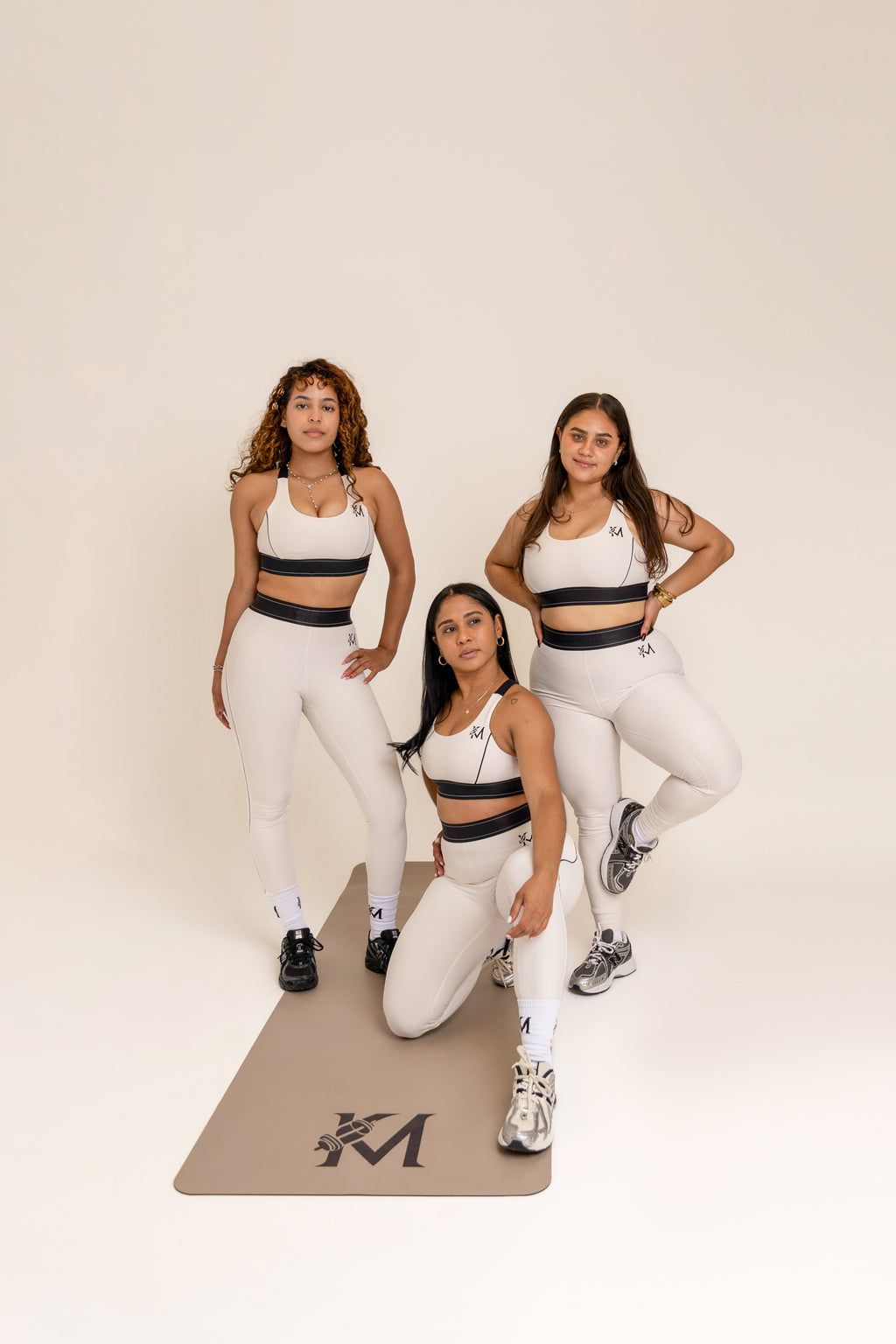 KM’ Glow Set